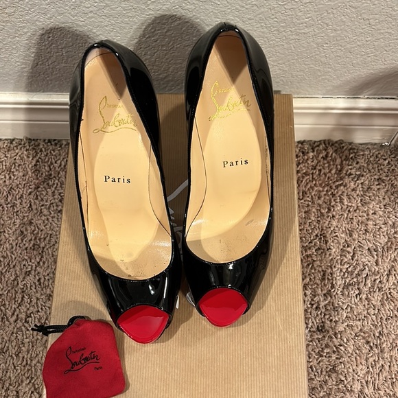 Christian Louboutin Black Patent Red Peep Toe “New Very Prive120 Patent” Size37 - Picture 3 of 9